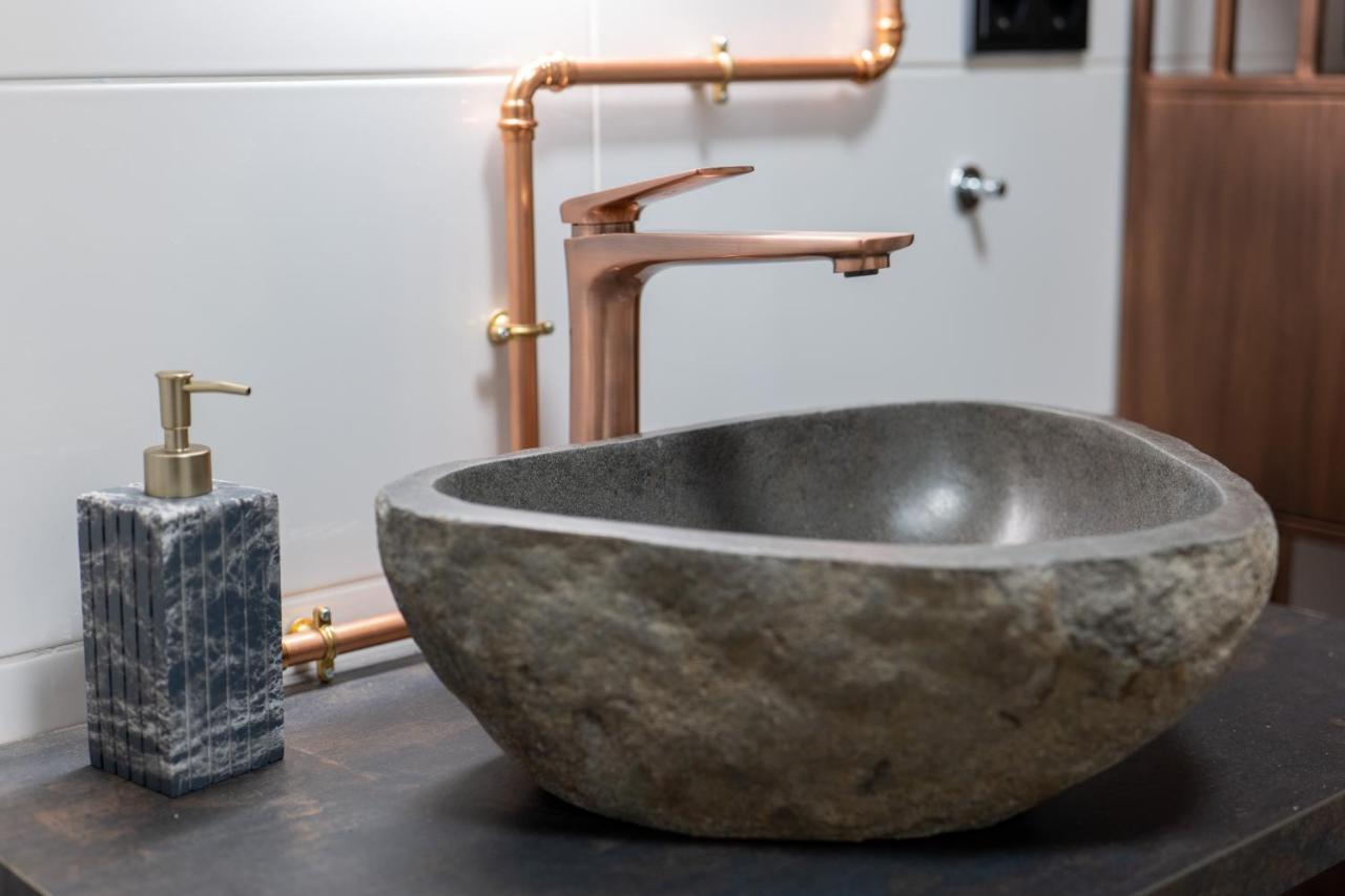 La Bodega - Designer Apartment An Der Alster ฮัมบูร์ก ภายนอก รูปภาพ